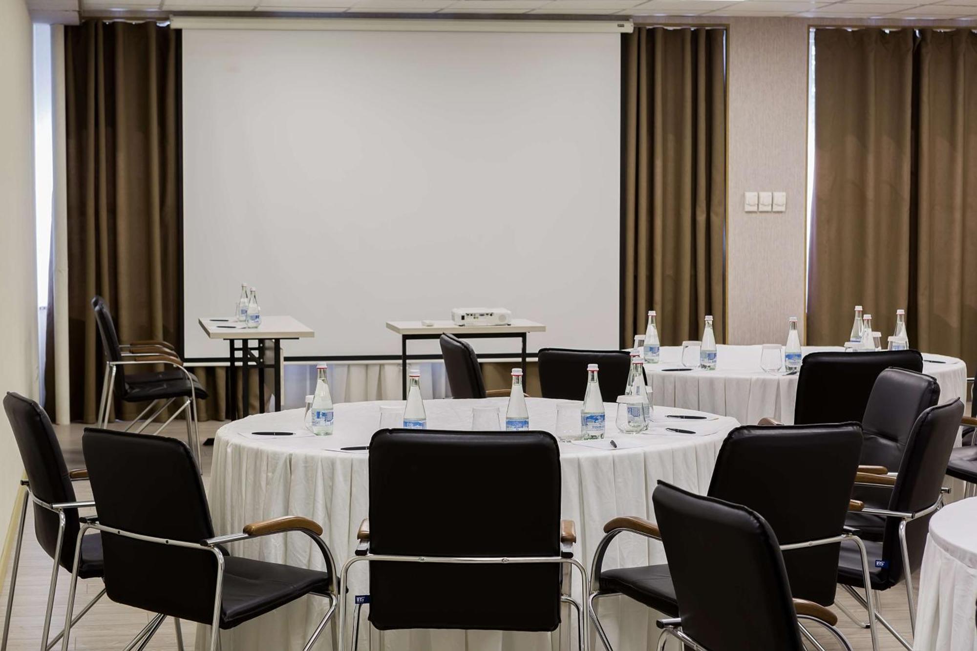 Panarams Tashkent Hotel, A Member Of Radisson Individuals מראה חיצוני תמונה